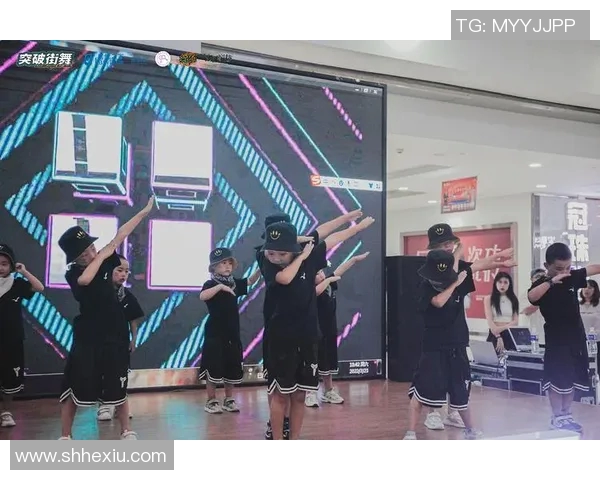 西安街舞队个人能力引发热议舞者实力与团队配合的争论 西安街舞队个人能力引发热议舞者实力与团队配合的争论