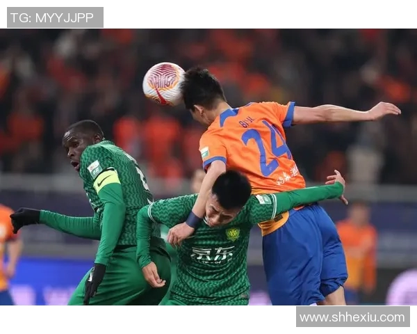 中超精彩对决鲁能迎战人和直播盛况不容错过