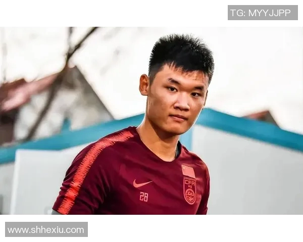 乔约翰逊在对阵热火的精彩表现引发球迷热议与期待