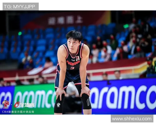 胡明轩的篮球之路:从青涩少年到CBA明星的成长故事与奋斗历程 胡明轩的篮球之路:从青涩少年到CBA明星的成长故事与奋斗历程