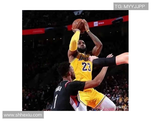 2018年湖人与活塞激战回顾球场上的精彩瞬间与战术较量分析