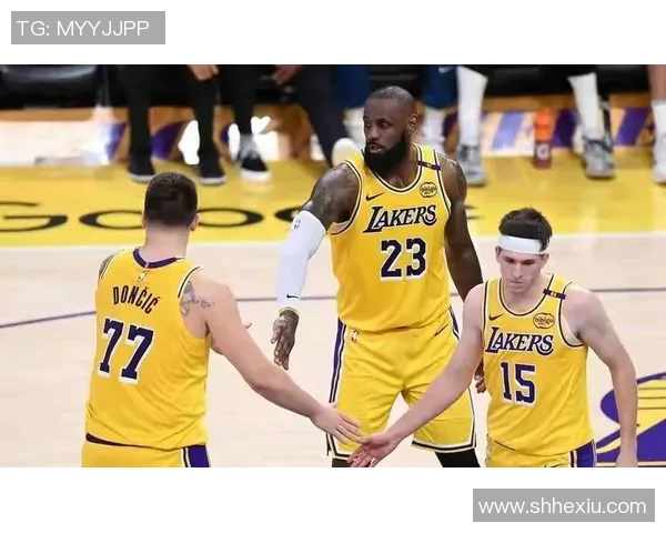 CCTV5直播勇士与快船激战分析精彩瞬间与球员表现全景回顾 CCTV5直播勇士与快船激战分析精彩瞬间与球员表现全景回顾