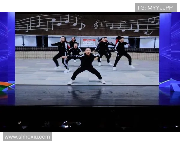 街舞文化探秘：深入解析北京街舞队的包夹技巧与团队合作精神